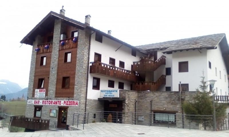 Hotel, Bar & Bistrot Saint Nicolas Gran Paradiso 外观 照片