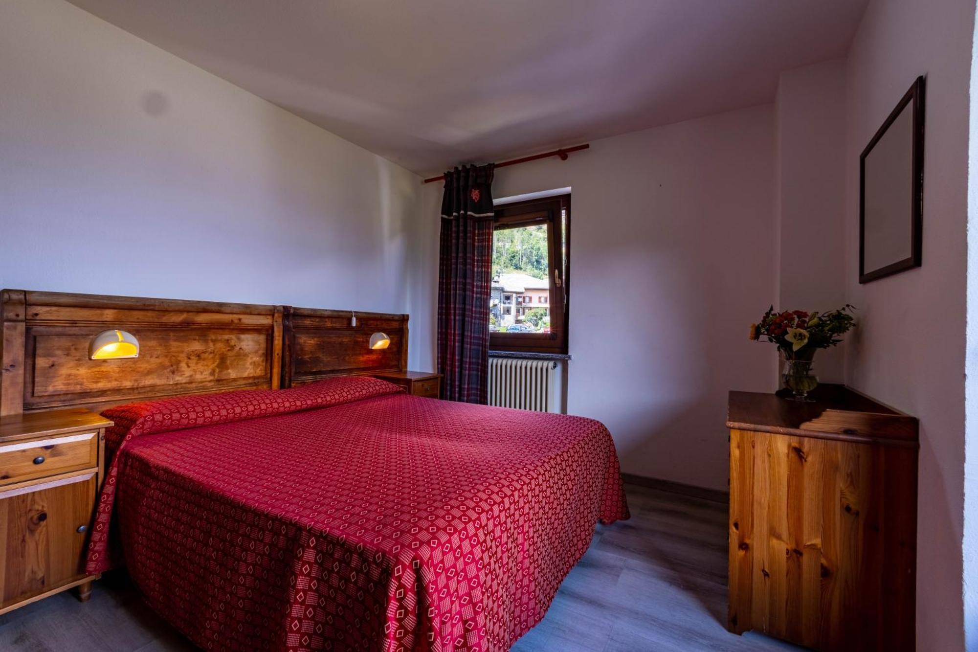 Hotel, Bar & Bistrot Saint Nicolas Gran Paradiso 外观 照片