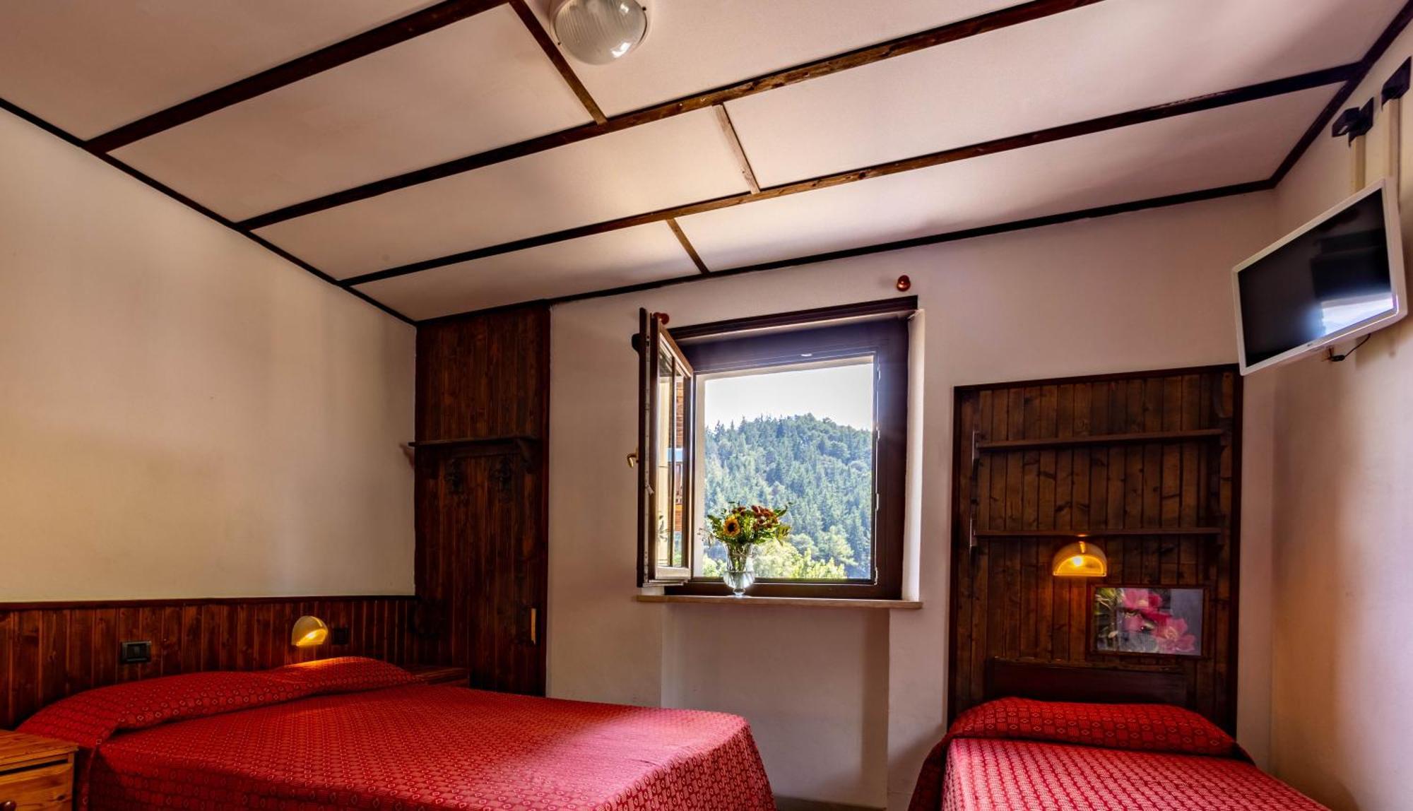 Hotel, Bar & Bistrot Saint Nicolas Gran Paradiso 外观 照片