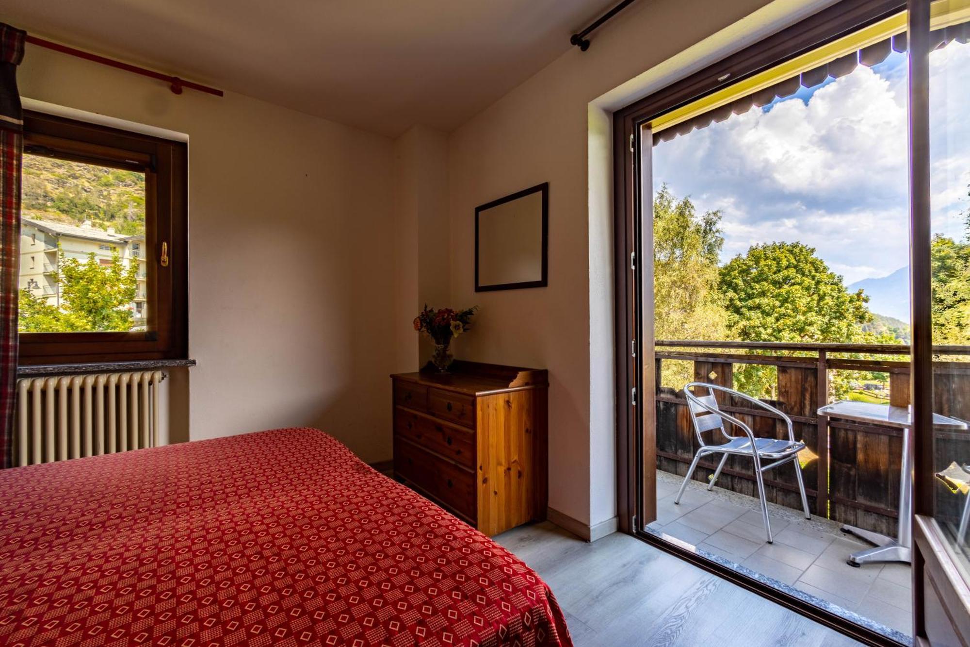 Hotel, Bar & Bistrot Saint Nicolas Gran Paradiso 外观 照片