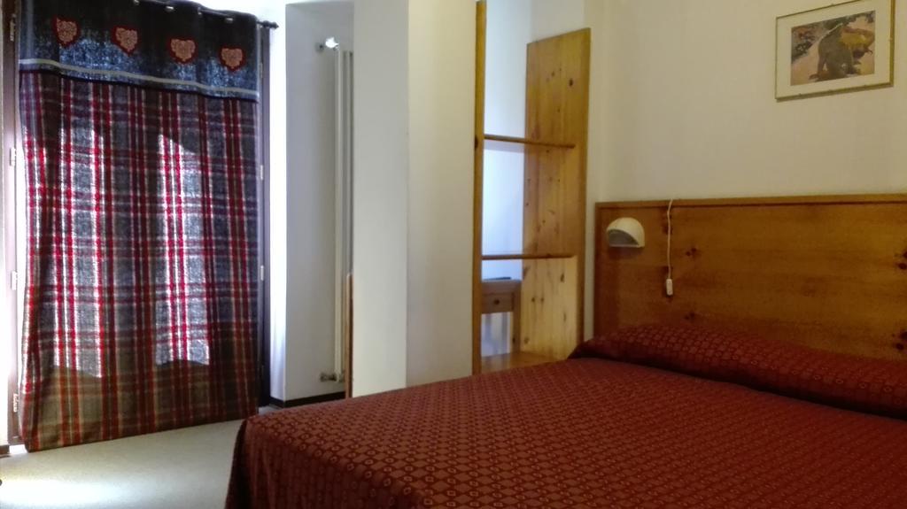 Hotel, Bar & Bistrot Saint Nicolas Gran Paradiso 外观 照片