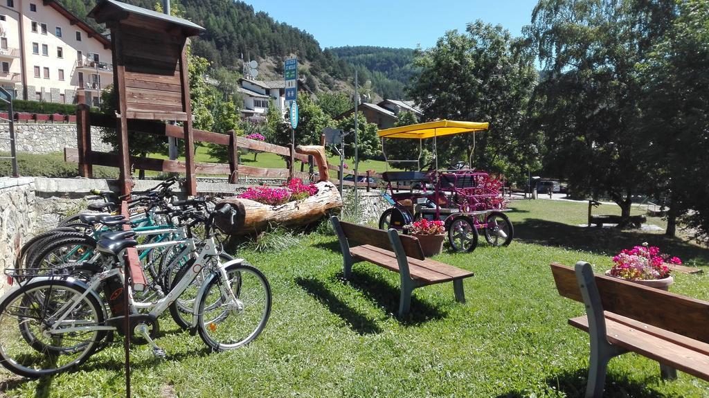 Hotel, Bar & Bistrot Saint Nicolas Gran Paradiso 外观 照片